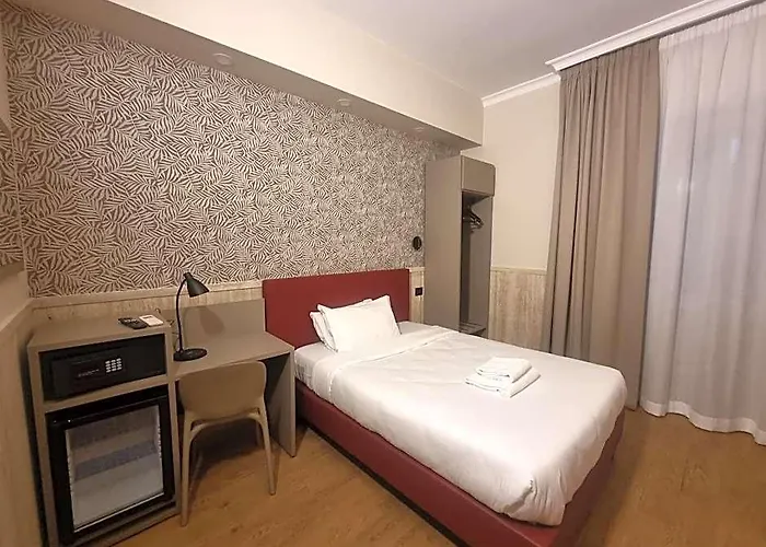 Hotel Pyramid 3*