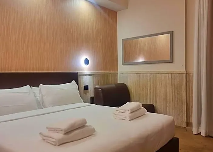 Hotel Pyramid 3*