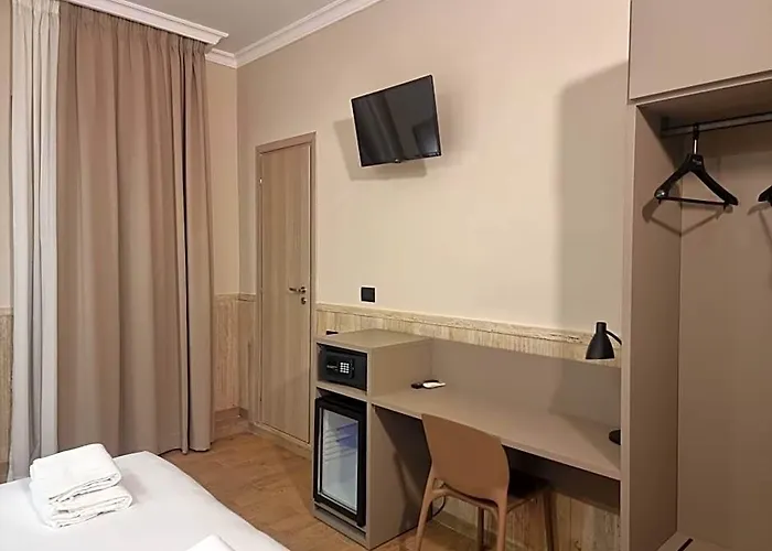 Hotel Pyramid 3*
