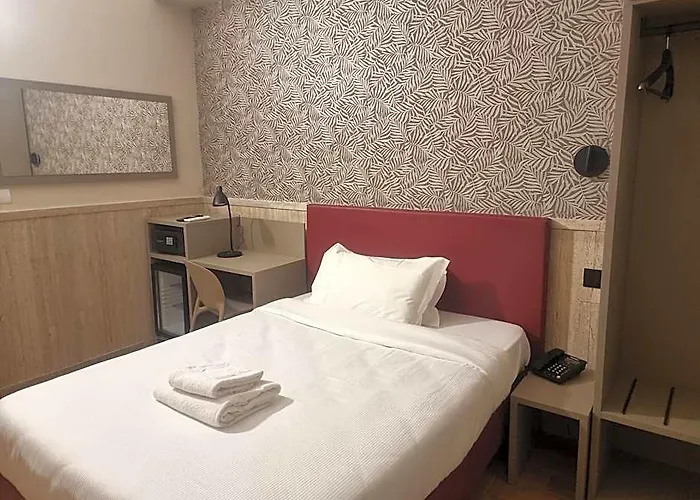 Pyramid Hotel Roma