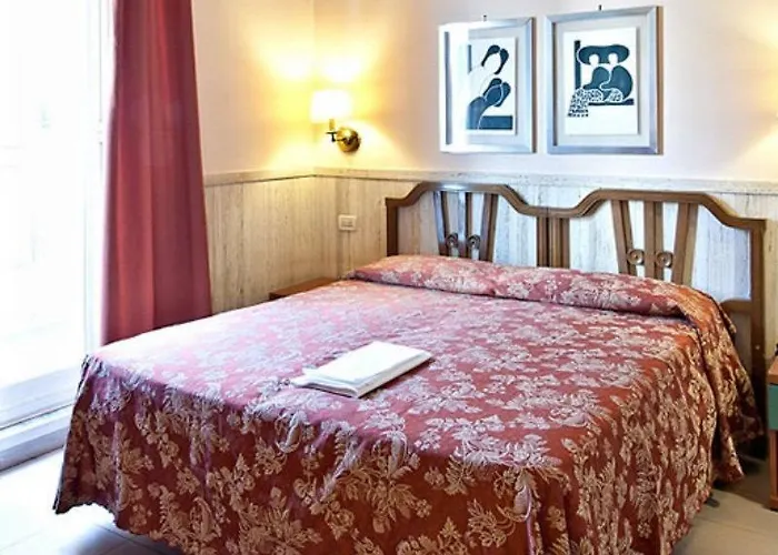 Pyramid Hotel Rome